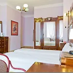 4Th Floor Bed And Breakfast