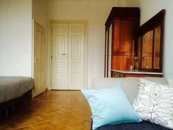 4th Floor Bed & Breakfast 3*